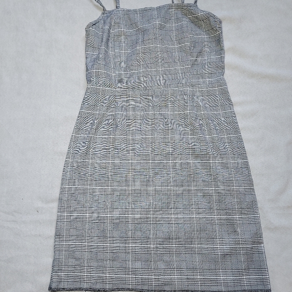 MACCS THE LABEL Black & White Plaid Sleeveless Mini Dress, Large - Picture 2 of 14